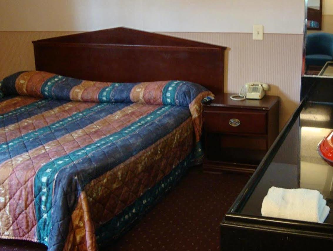 Riviera Motor Inn Brooklyn New York Exteriör bild