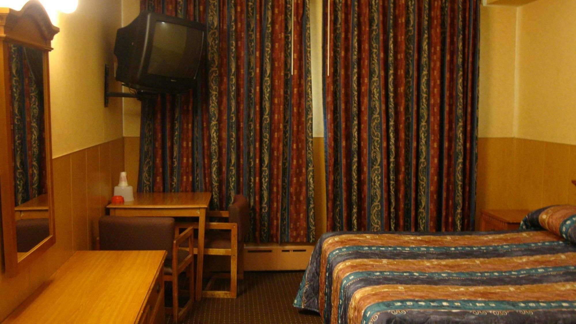 Riviera Motor Inn Brooklyn New York Rum bild