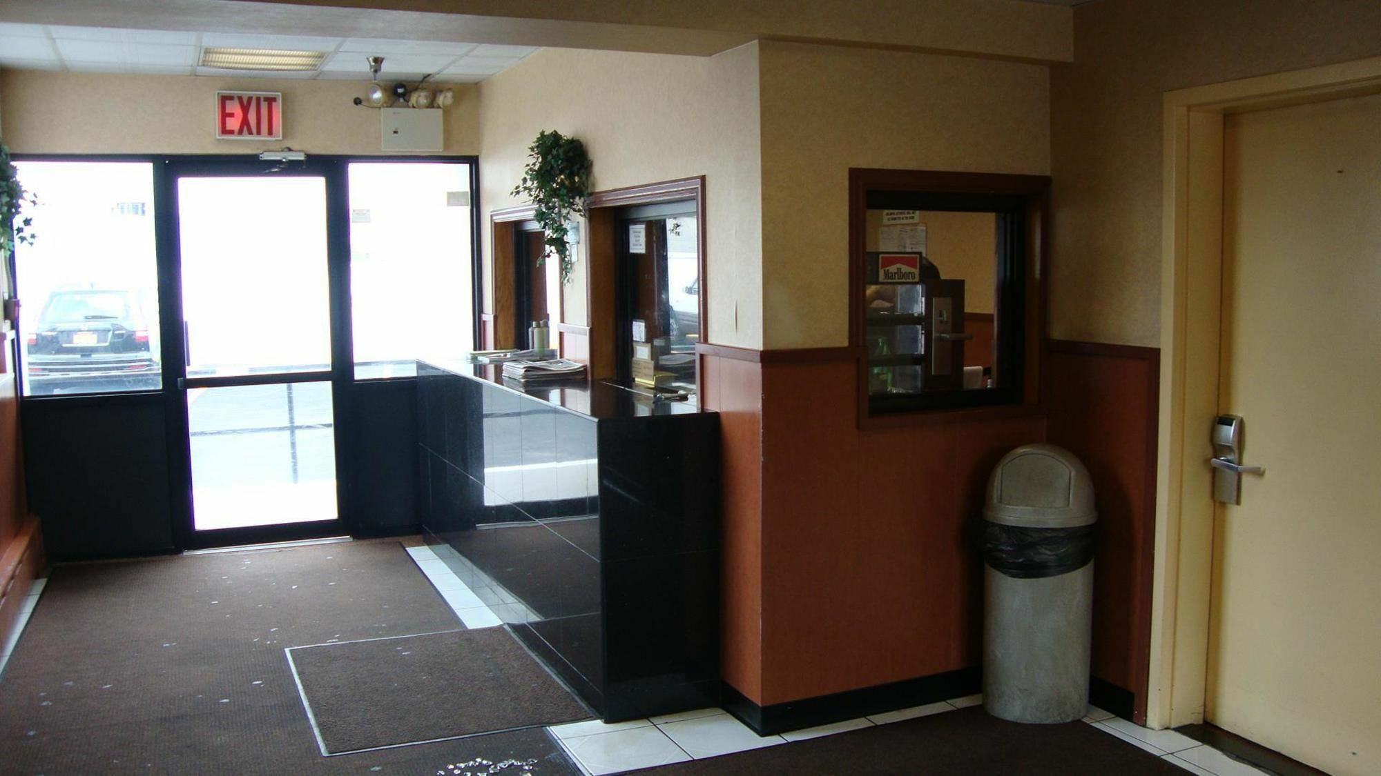 Riviera Motor Inn Brooklyn New York Exteriör bild